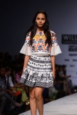 Model walk the ramp for Hemant and Nandita Show on wills day 1 on 8th Oct 2014